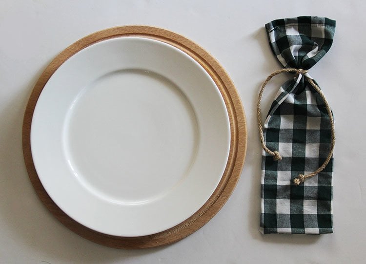 Nefti Yeşil Kareli Çatal Bıçak Kesesi