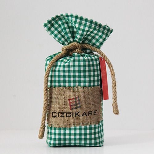 Yeşil Pötikareli Masa Örtüsü