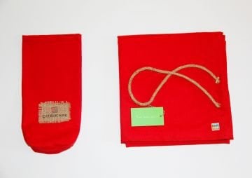 Kırmızı Masa Örtüsü