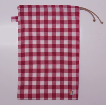 Pembe Kareli Ekmek Kesesi