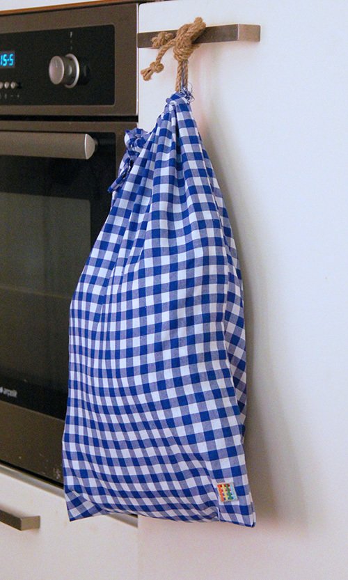 Mavi Orta Boy Kareli Ekmek Kesesi