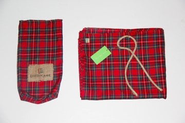 Kırmızı Ekoseli Masa Örtüsü