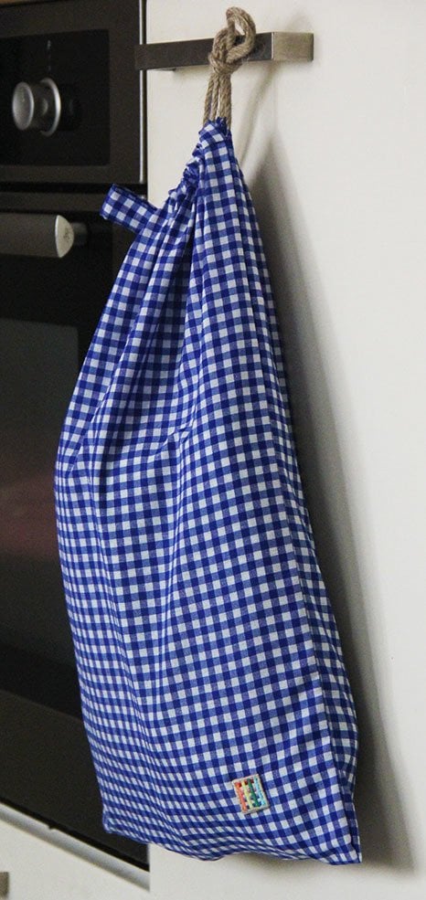 Mavi Pötikareli Ekmek Kesesi