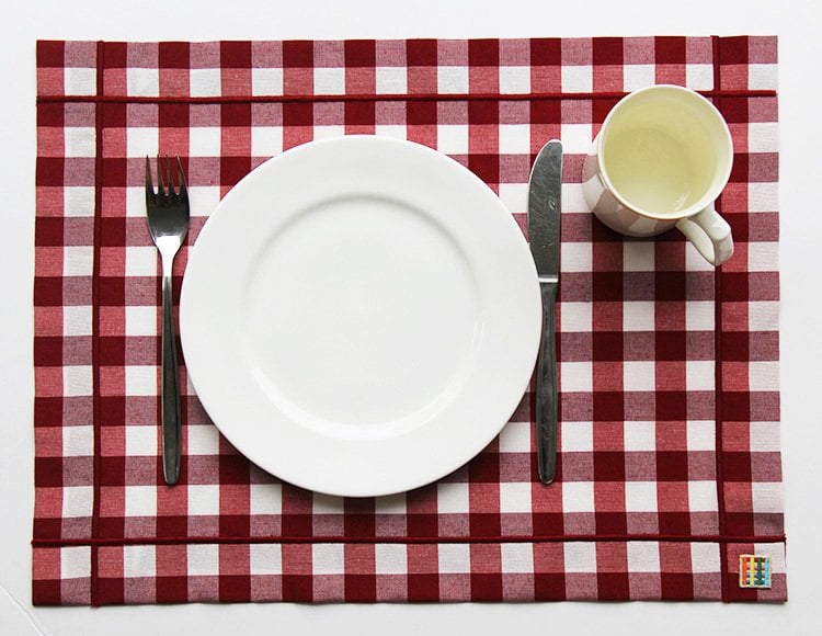 Bordo Kareli Amerikan Servis