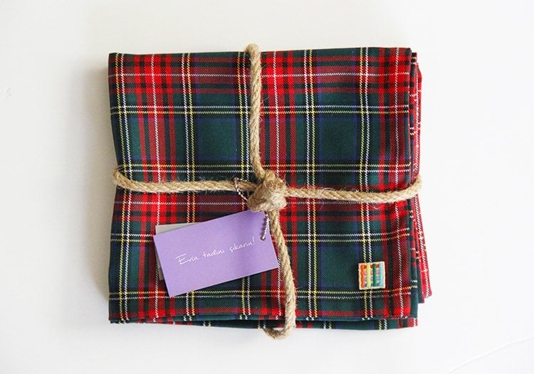 Yeşil-Kırmızı Ekoseli Runner (Servis Örtüsü)