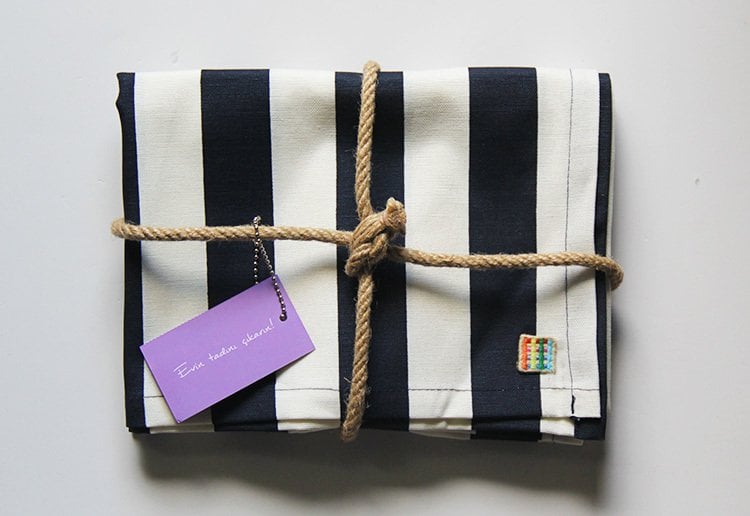 Lacivert Çizgili Runner (Servis Örtüsü)