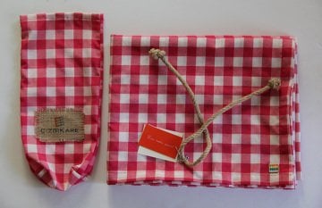 Pembe Kareli Masa Örtüsü