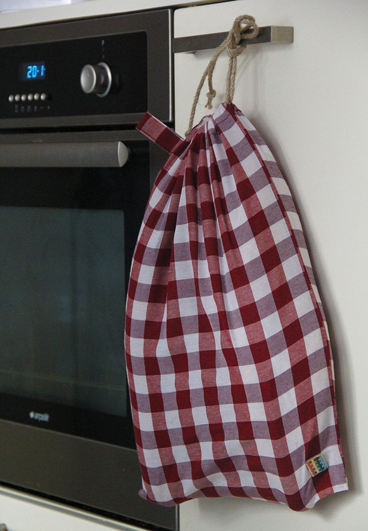 Bordo Kareli Ekmek Kesesi