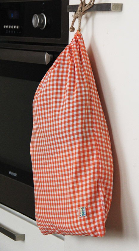 Turuncu Pötikareli Ekmek Kesesi