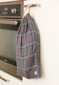 Gri Ekoseli Ekmek Kesesi