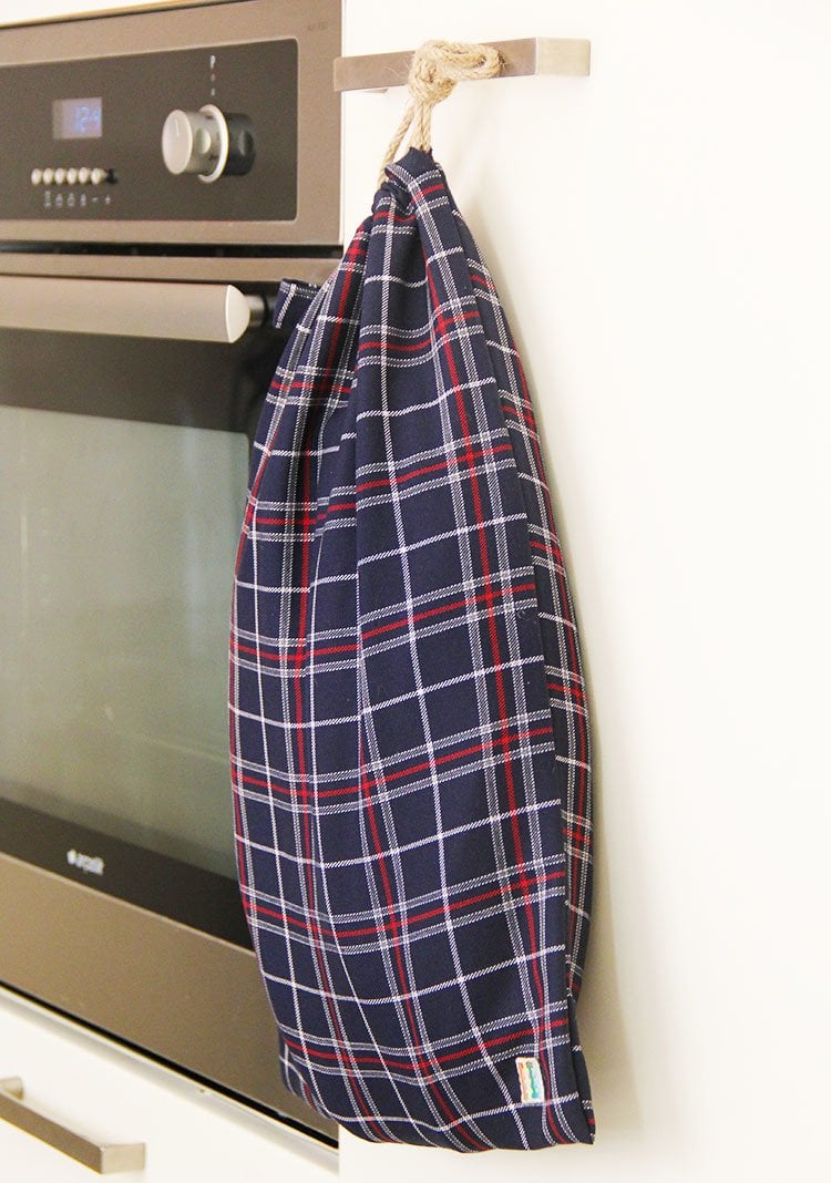 Lacivert Ekoseli Ekmek Kesesi