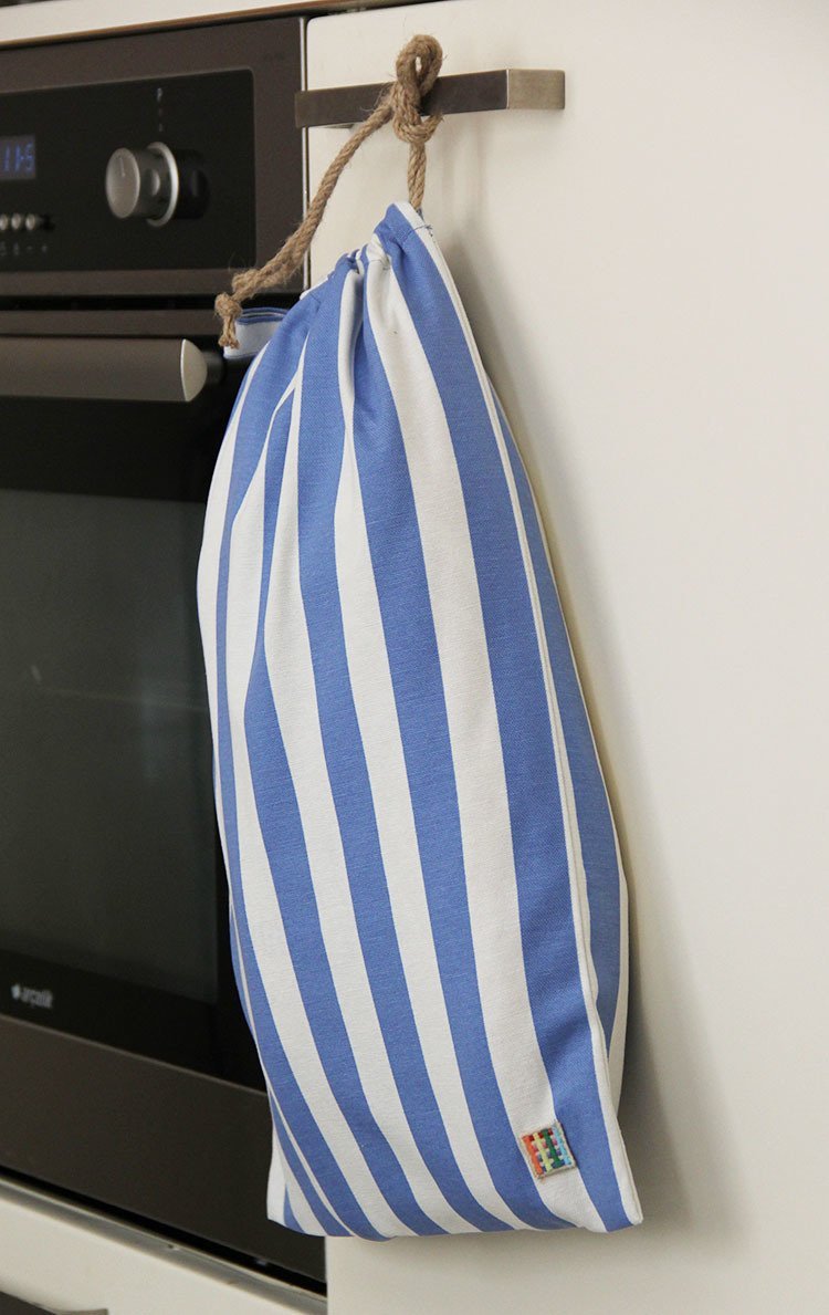 Deniz Mavisi Çizgili Ekmek Kesesi